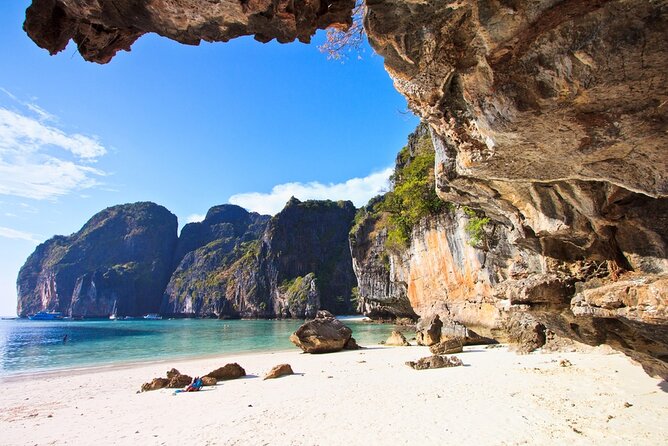 Phi Phi , Khai & Maya : Unforgettable Island Hopping by Speedboat - The speedboat departure and pier routine