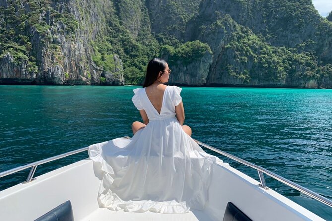 Phi Phi , Khai & Maya : Unforgettable Island Hopping by Speedboat - Khai Nok Island finishes the day