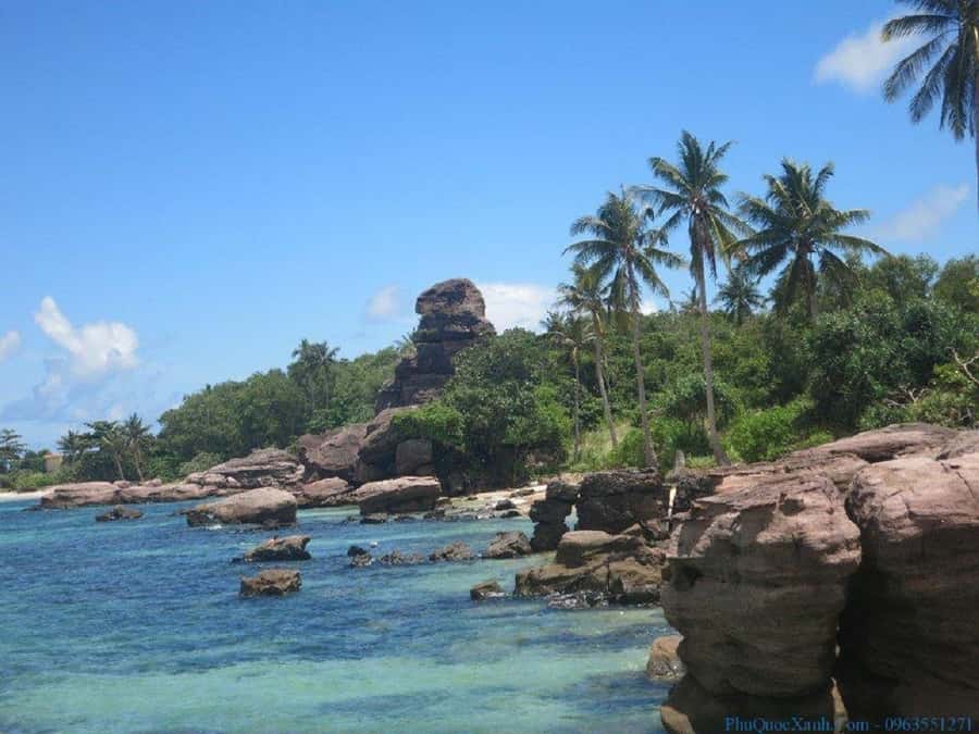 Phu Quoc : 3 Island Hopping and Snorkeling Day Trip - Lunch aboard the boat