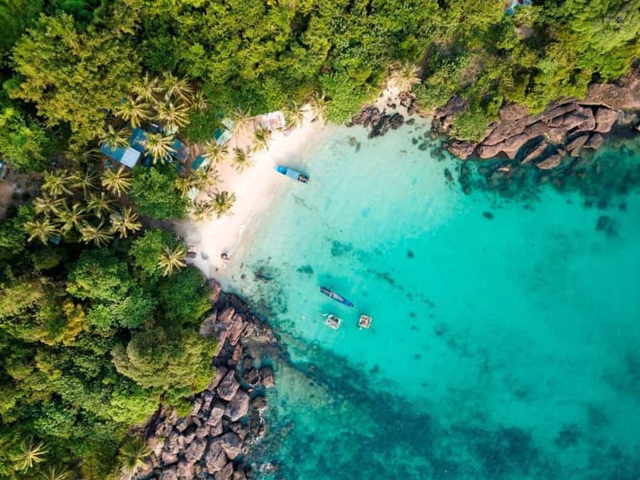 Phu Quoc: 3-Island Tour & Cruise with Lunch & Water Sports - Hon May Rut Ngoai, the first beach stop