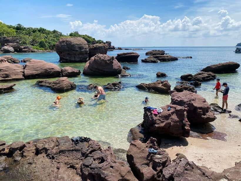 Phu Quoc 3 Island Tour: Gam Ghi, Mong Tay, May Rut Island - Who will enjoy this canoe trip most?