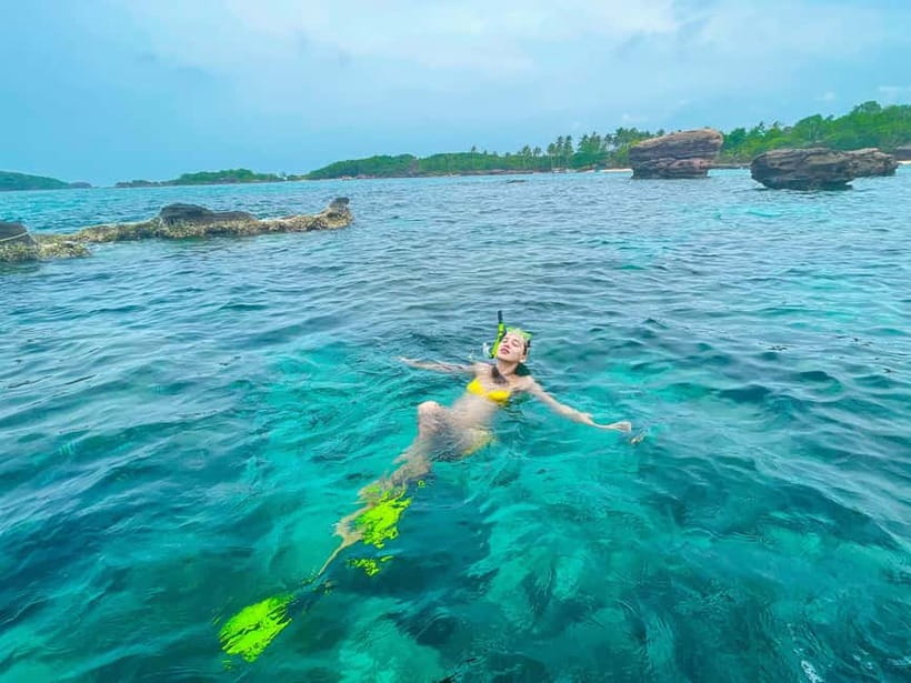 Phu Quoc: 4 Islands By Speedboat & Cable Car Trip - Hon Thom cable car and water park