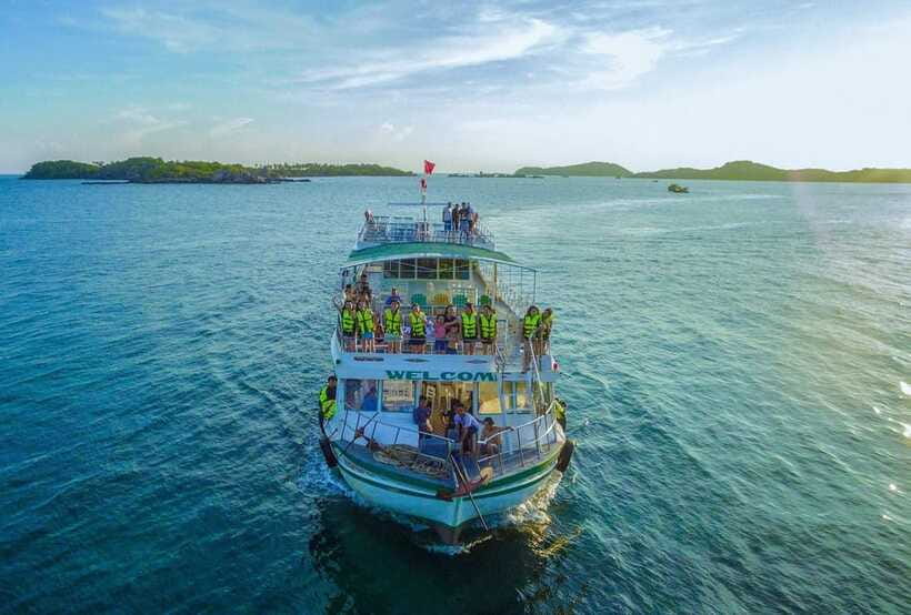 Phu Quoc: Cable Car Ride and 3 Islands Boat Tour with Lunch - Thom Island and Aquatopia water park