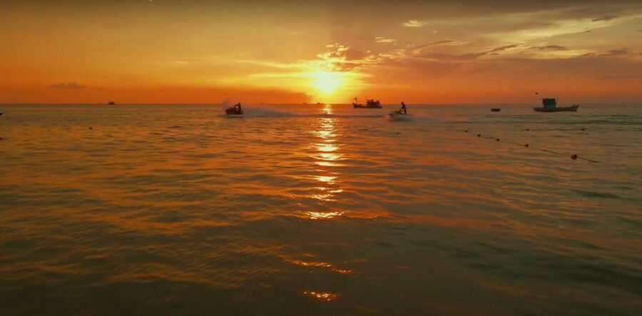 Phu Quoc: Explore 3 Islands & Parasailing and Jetski Combo - Canoe time and the southern island route