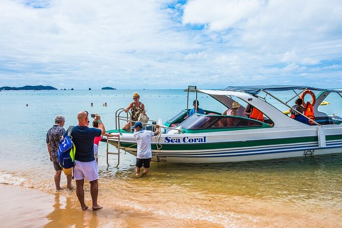 Phu Quoc Full Day Luxury Tour, Discover 4 Islands with Cable Car - Island lunch at noon