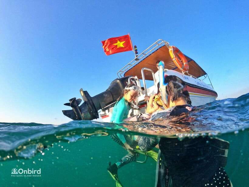 Phu Quoc: Speed Boat Tour 4 Islands - 2 Reefs Snorkeling - Fruit, juice, and a quiet place to dry off