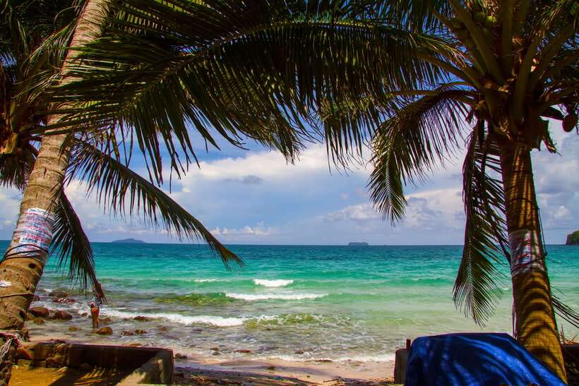 PHU QUOC TRIP 2: 2 ISLANDS BY BOAT - Boarding the boat and trying your hand at fishing