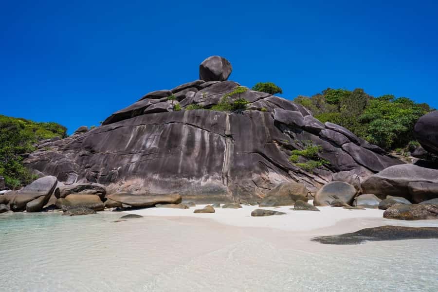 Phuket: 2 Days Itinerary Similan & James Bond Islands Tour - Two days that cover Phuket’s best-known island scenery