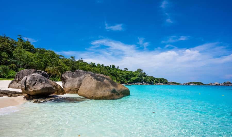 Phuket: 2 Days Itinerary Similan & Phi Phi Islands Day Tour - Two island days, two very different moods