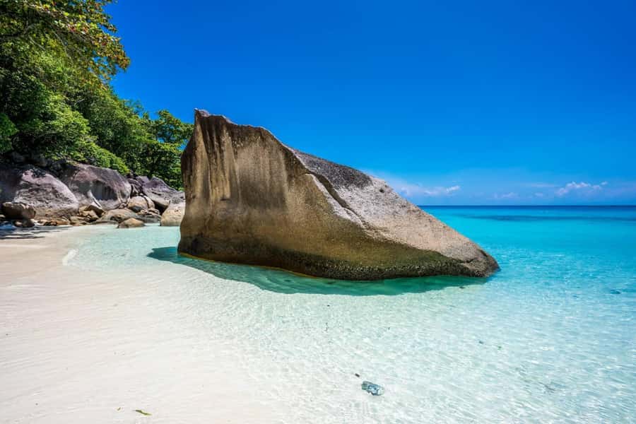 Phuket: 2 Days Itinerary Similan & Phi Phi Islands Day Tour - Maya Bay, the famous beach with a busy reality