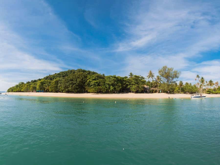 Phuket: 7 Wonders of Phang Nga Bay 6-Islands Tour - Naka Island beach and the ride back