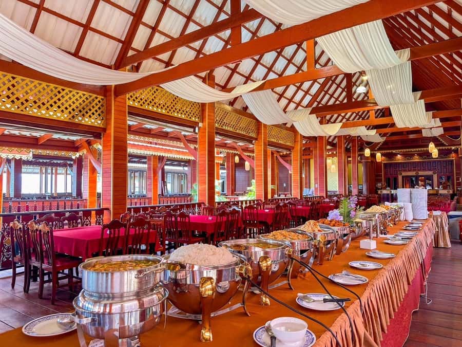 Phuket: James Bond 5 Islands Speedboat Tour with Lunch - The secret island and private beach hour