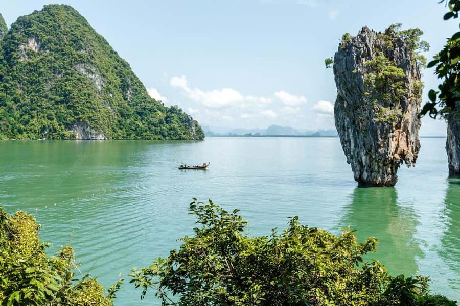 Phuket: James Bond 5 Islands Speedboat Tour with Lunch - The early start at the pier