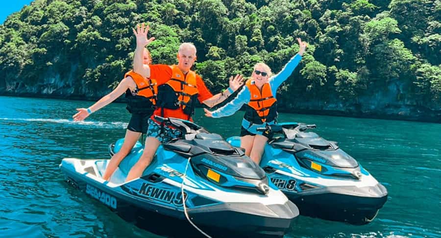 Phuket: Jet Ski Tour to 6 Islands with Lunch & Transfers - Who should take this tour