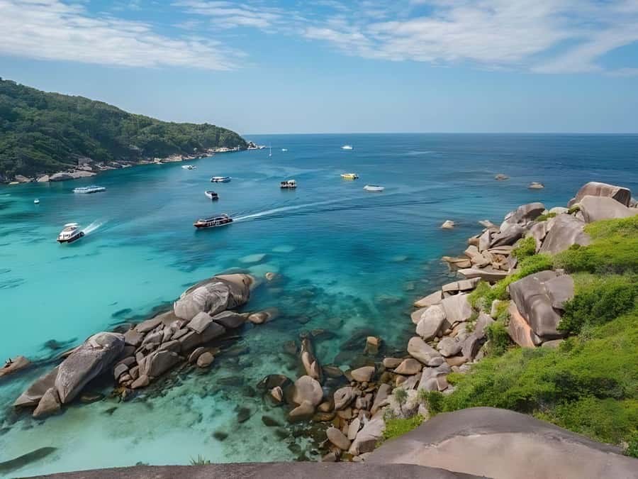 Phuket/Khao Lak: Similan Islands by Speedboat - Koh Miang brings the first taste of island scenery