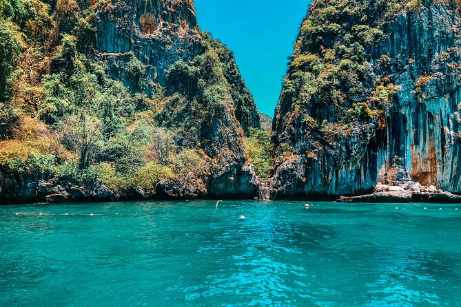 Phuket: Phi Phi and Bamboo Islands Day Trip with Buffet Lunch - Pileh Lagoon brings the best water time