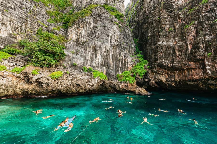 Phuket: Phi Phi Islands Day-Trip by Speed Catamaran - Why the catamaran matters on an eight-hour day