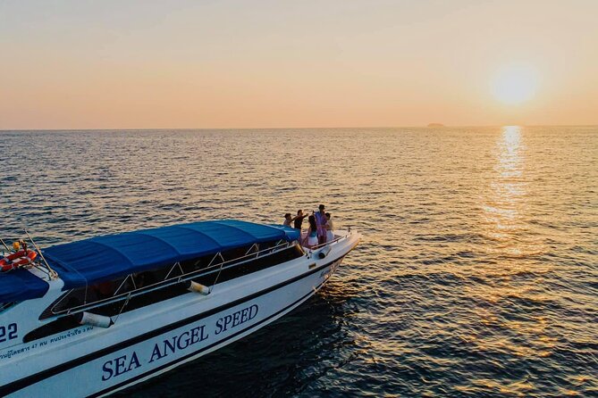 Phuket: Phi Phi Islands, Maya bay & Khai Island Tour by Speedboat - The crew and the communication question