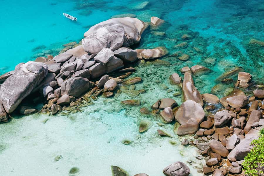 Phuket: Similan Islands Day Tour by Speedboat with Lunch - Sailing Rock on Island No. 8