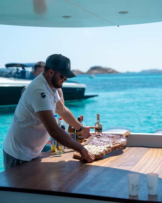 Porto Vecchio: Boat Tour to Maddalena Archipelago (Sardinia) - La Maddalena gives you two hours ashore