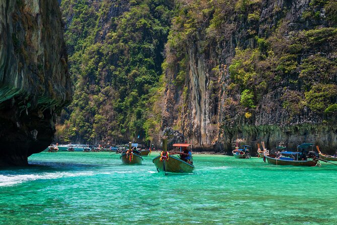 Premium Phi Phi Islands tour by Explera DMC - Lunch on Phi Phi Don
