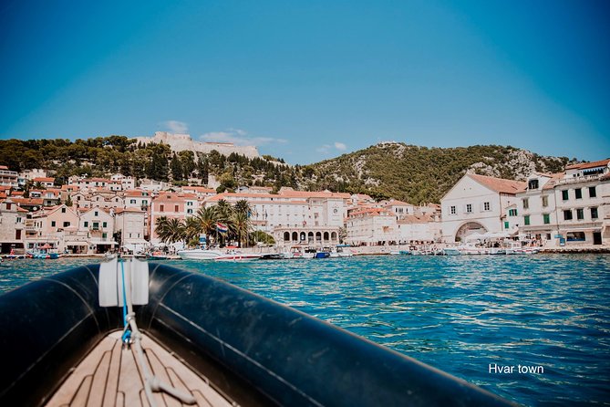 Private 3 islands Tour With Speed boat to Hvar and Pakleni islands from Trogir - Milna: a calm first stop in Brač