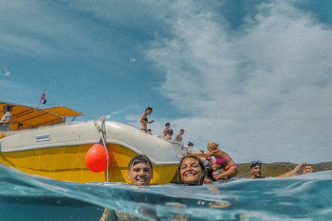 Private 4 islands tour (Golden Horn, Hvar, Pakleni islands, Šolta) - Who should book this outing