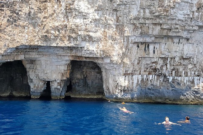 Private Blue Cave and Hvar - 5 Islands Tour - What the private boat changes