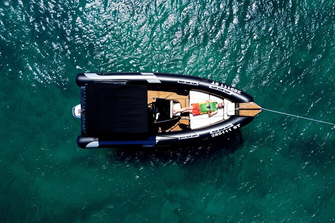 Private boat tour Blue Lagoon and 3 Islands from Trogir or Split - What the skipper adds to the experience