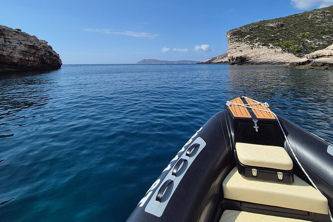 Private boat tour Blue Lagoon and 3 Islands from Trogir or Split - Maslinica on Šolta: a slower island pause