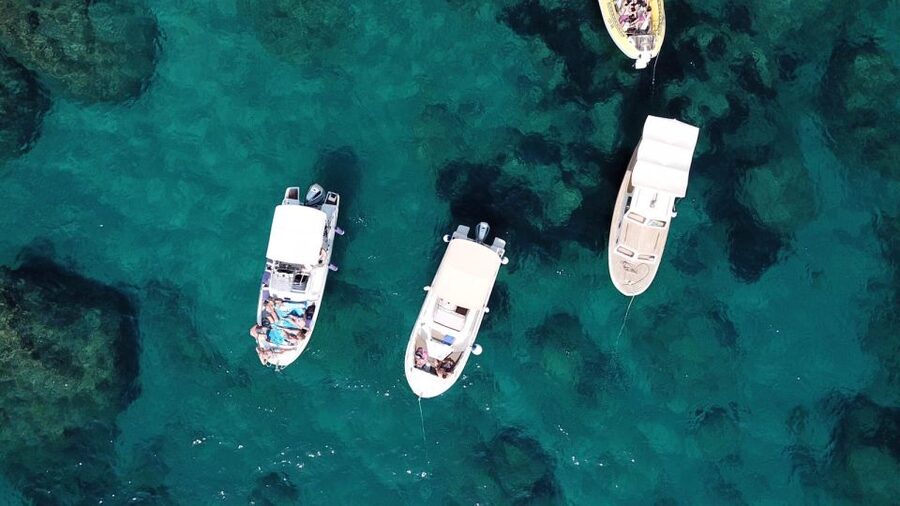 Private boat tour from Dubrovnik/Cavtat to Elafiti islands - A boat built for sun and shade