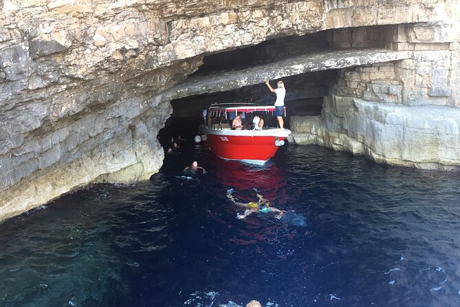Private Custom Island Hopping Speedboat Tour from Hvar - Comfort, costs, and what you need to bring