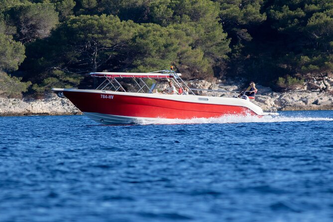 Private Custom Island Hopping Speedboat Tour from Hvar - Green Cave on Ravnik: a choice rather than a compulsory extra