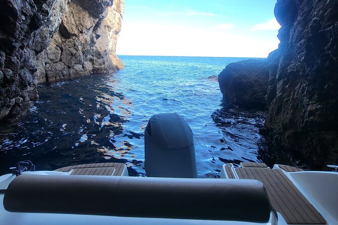 Private Elaphiti Islands Boat Tour Tailor-Made 8h - The final swim at Osmoliš