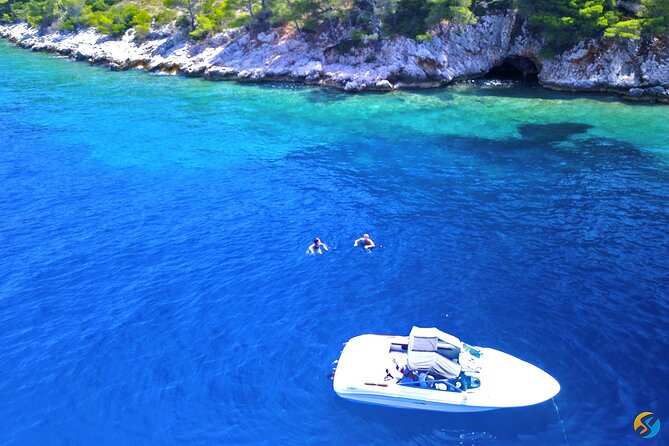 Private Noon Escape Tour to Elaphite Islands Hidden Gems - Why this four-hour boat trip works well