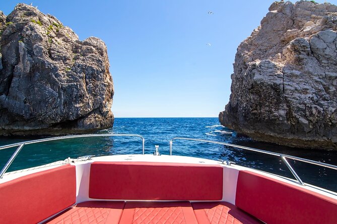 Private Speedboat Tour to Elafiti Islands - Koločep brings caves and clear water