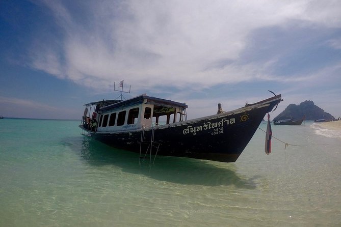 Private Tour to Hong Islands & 4 Islands with Sunset & Night Snorkel - Poda Island adds another classic Krabi beach