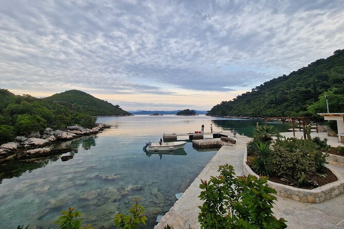 Private tour to the Elafiti with Barracuda 545 - half day 4h - Price, group size, and practical value