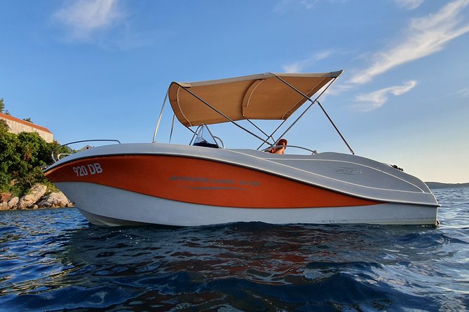 Private tour to the Elafiti with Barracuda 545 - half day 4h - Blue and green caves: the most memorable water stop