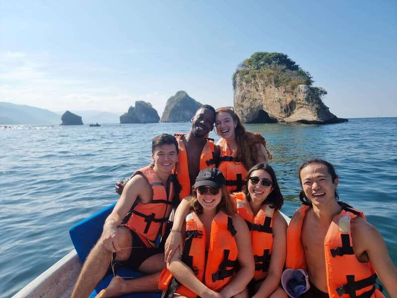 Puerto Vallarta: Los Arcos Islands Boat Tour and Snorkeling - Why Los Arcos makes a good half-day outing