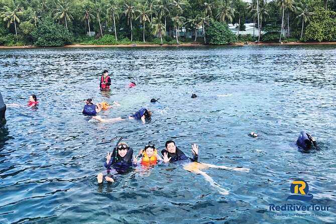 RED RIVER TOUR (Share group): DISCOVERY 3 ISLANDS BY BOAT - The first fishing session and Hon Roi