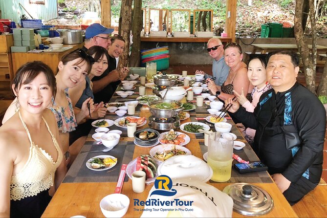 RED RIVER TOUR (Share tour): 4 ISLANDS TOUR BY SPEEBOAT - Coconut Islet and the optional Ocean World activities