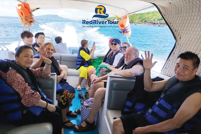 RED RIVER TOUR (Share tour): 4 ISLANDS TOUR BY SPEEBOAT - Lunch, water, and the small comforts that matter