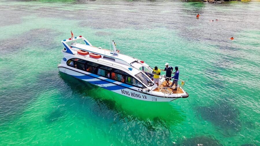 RedRiverTours - Discovery 4 Islands With Cable Car Phu Quoc - Gam Ghi Islet for the first snorkeling stop