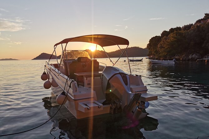 Rent a luxury speed boat for great fun on this Elaphiti Islands tour - Skippers make a real difference