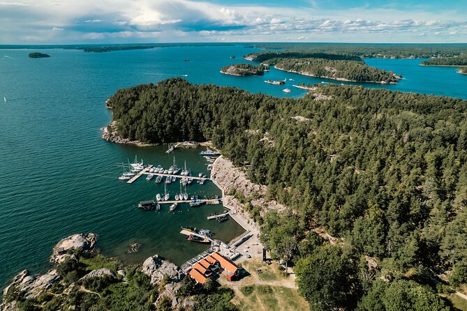 RIB Speed Boat Tour and Archipelago Island Visit (4,5h) - From Strandvägen to Stockholm’s island world