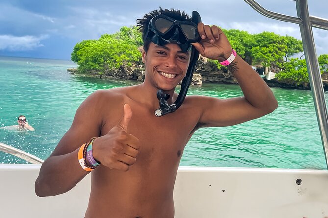 Rosario Islands Trip visiting Cholon, Playa Blanca and Snorkel - What the $108 price gets you
