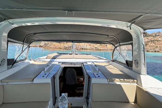 Sailing boat tour in the La Maddalena archipelago - A long lunch served on the boat