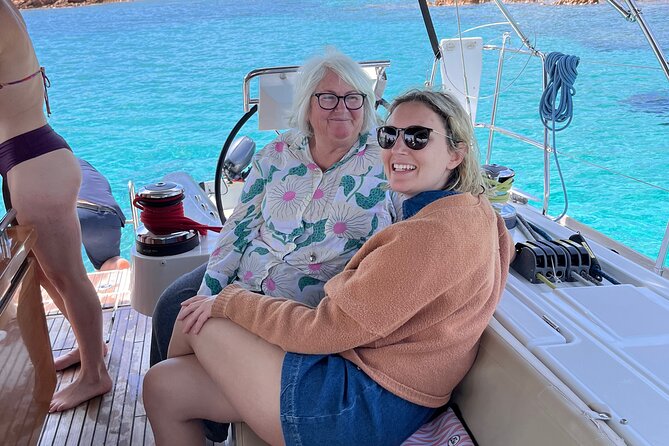 Sailing boat tour in the La Maddalena archipelago - What the small group changes