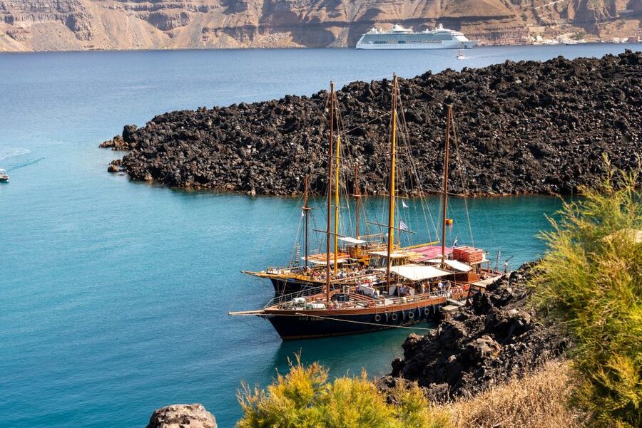 Santorini: Volcanic Islands Cruise with Hot Springs Visit - Palea Kameni and the Swim to the Hot Springs